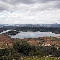 Photo de France - Le Cirque de Mourèze et le Lac du Salagou